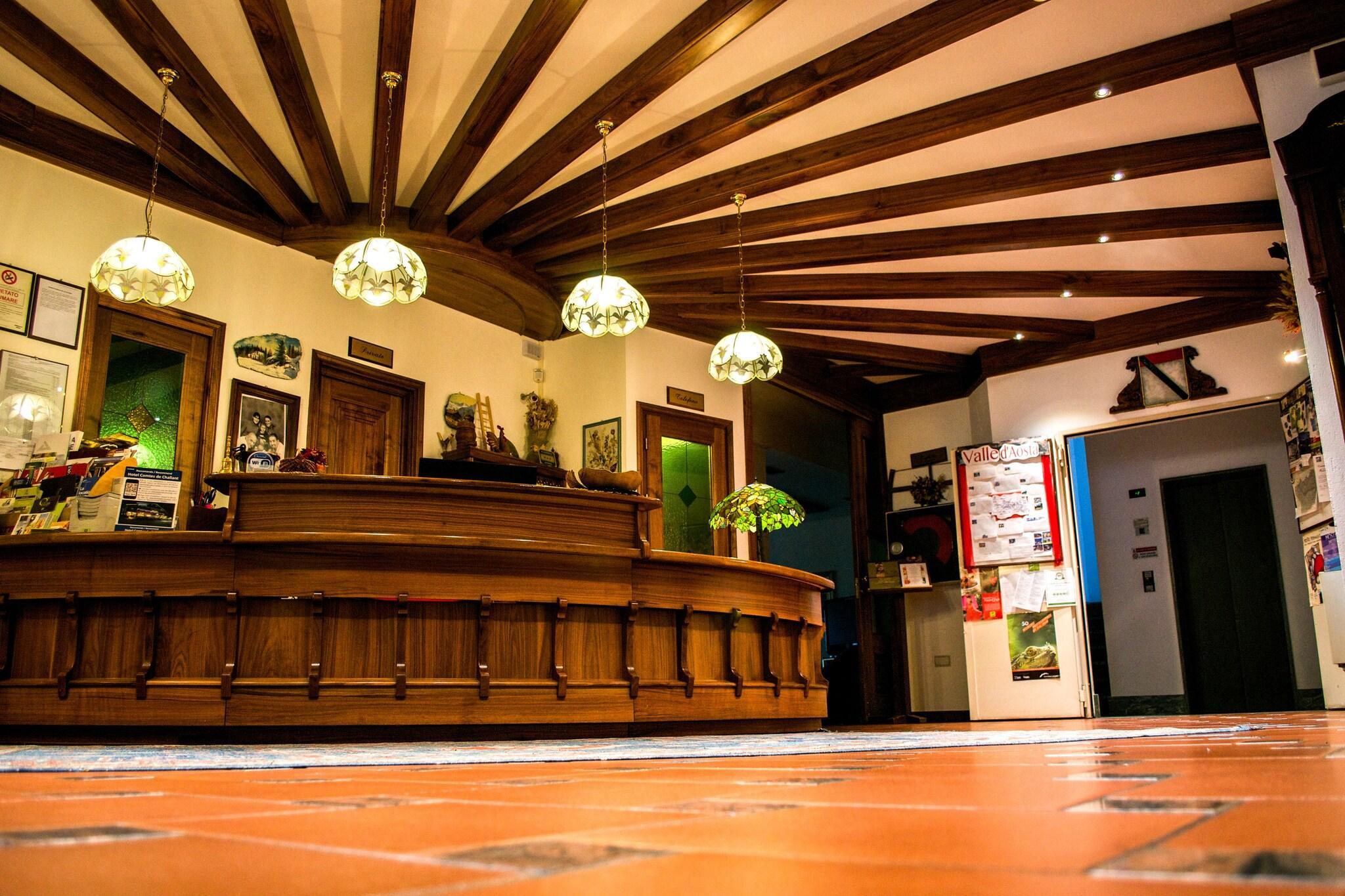 Vista Lobby Comtes De Challant