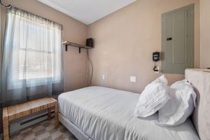 Alquiler Vacacional - Take a break and unwind at Plymouth Lakefront Retreat with a Hot Tub