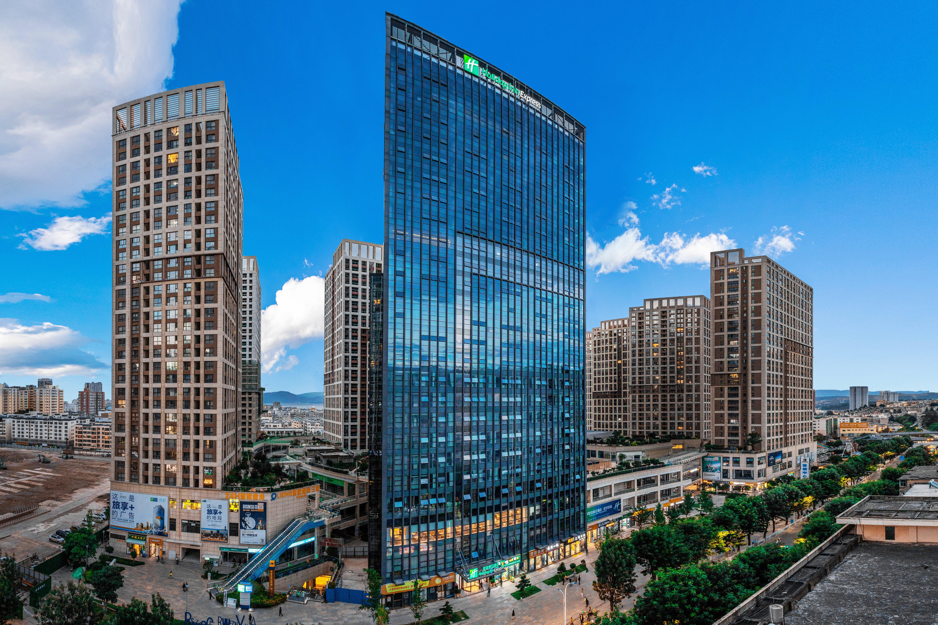 Vista Exterior Holiday Inn Express Dali Xiaguan
