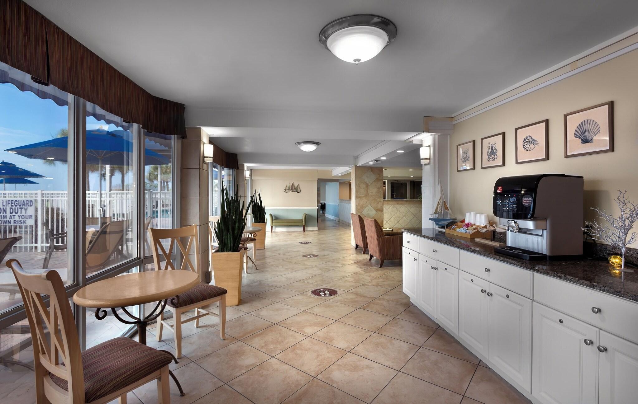 Bar/Salón Maritime Beach Club