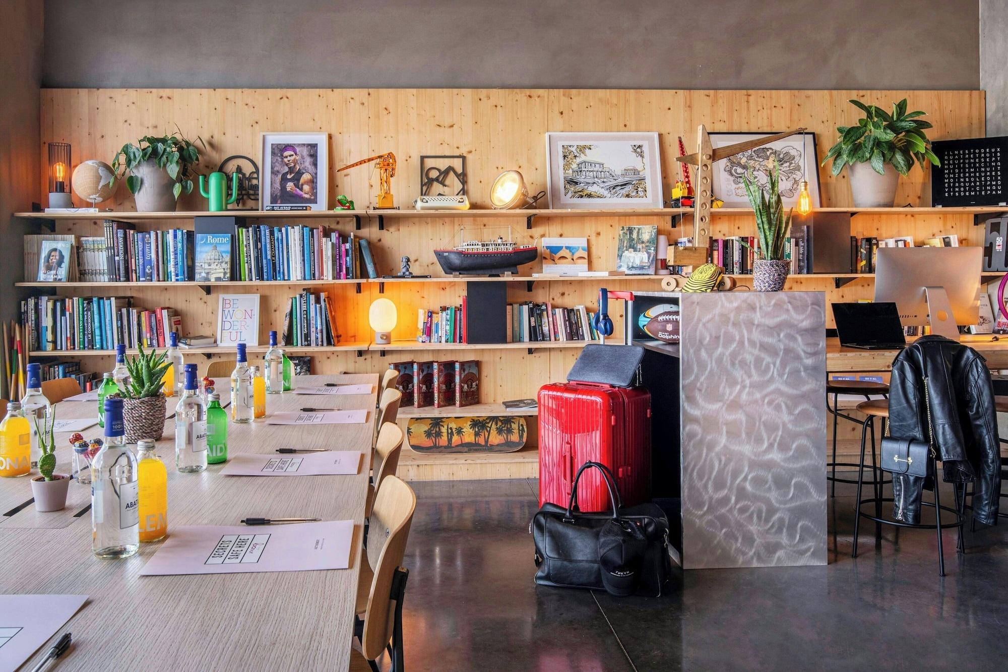 Sala de Reuniones Moxy Bordeaux Hotel