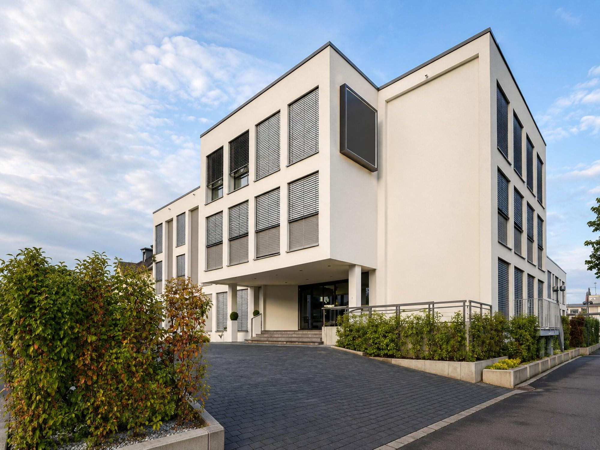 Varios Sunday Hotel Bonn