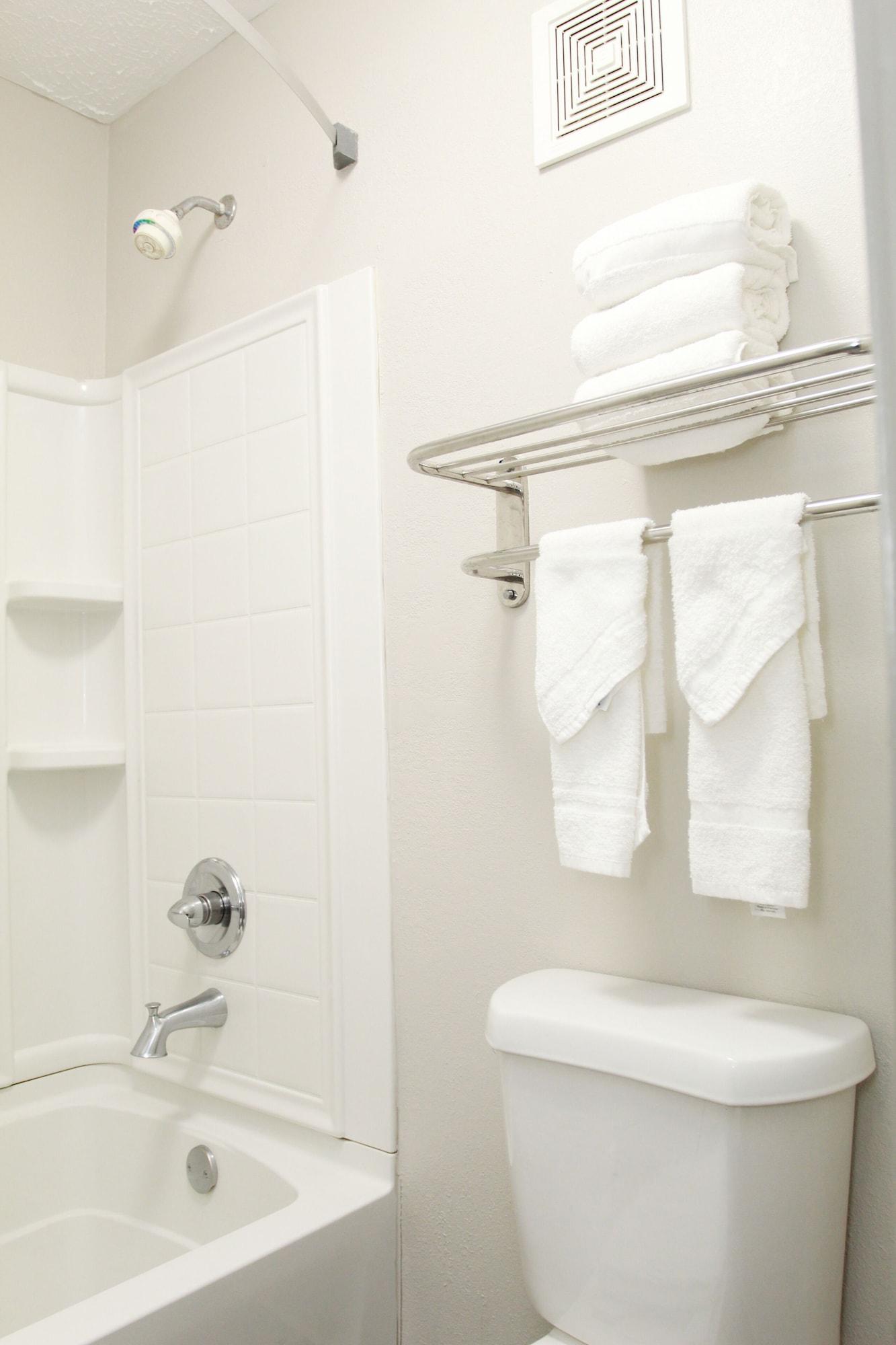 Equipamiento de Habitación Days Inn by Wyndham Forest