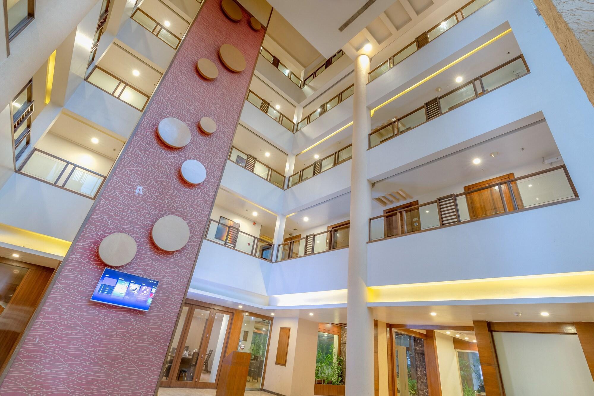 Vista Lobby Mint Ivy Pune