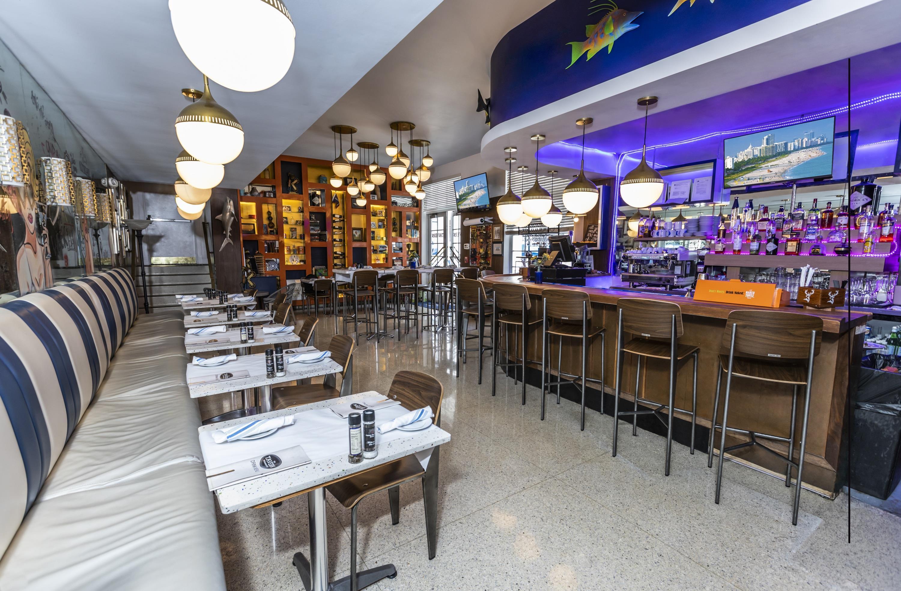 Playa Oceanside Hotel and Suites