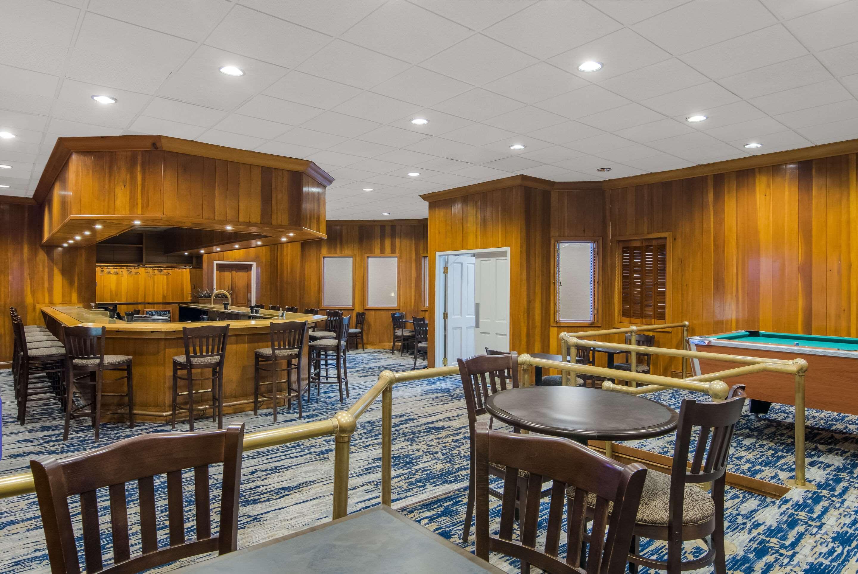 Bar/Salón The Inn on Maritime Bay, an Ascend Collection Hotel