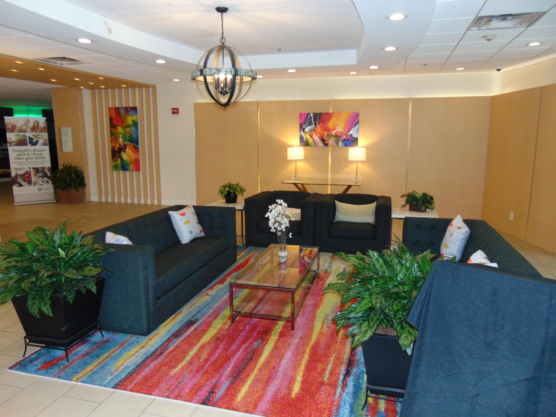 Vista Lobby Holiday Inn Birmingham-Airport by IHG
