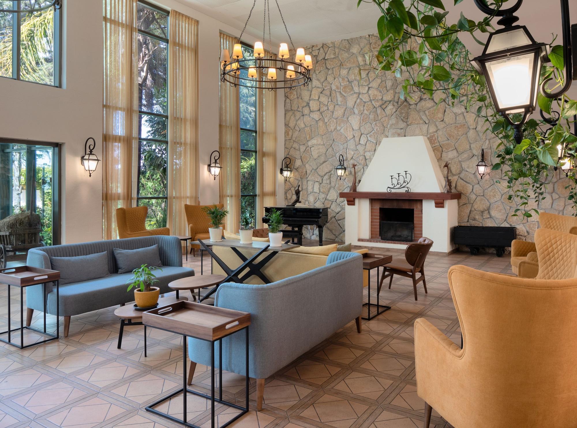 Vista Lobby Hacienda ForestView