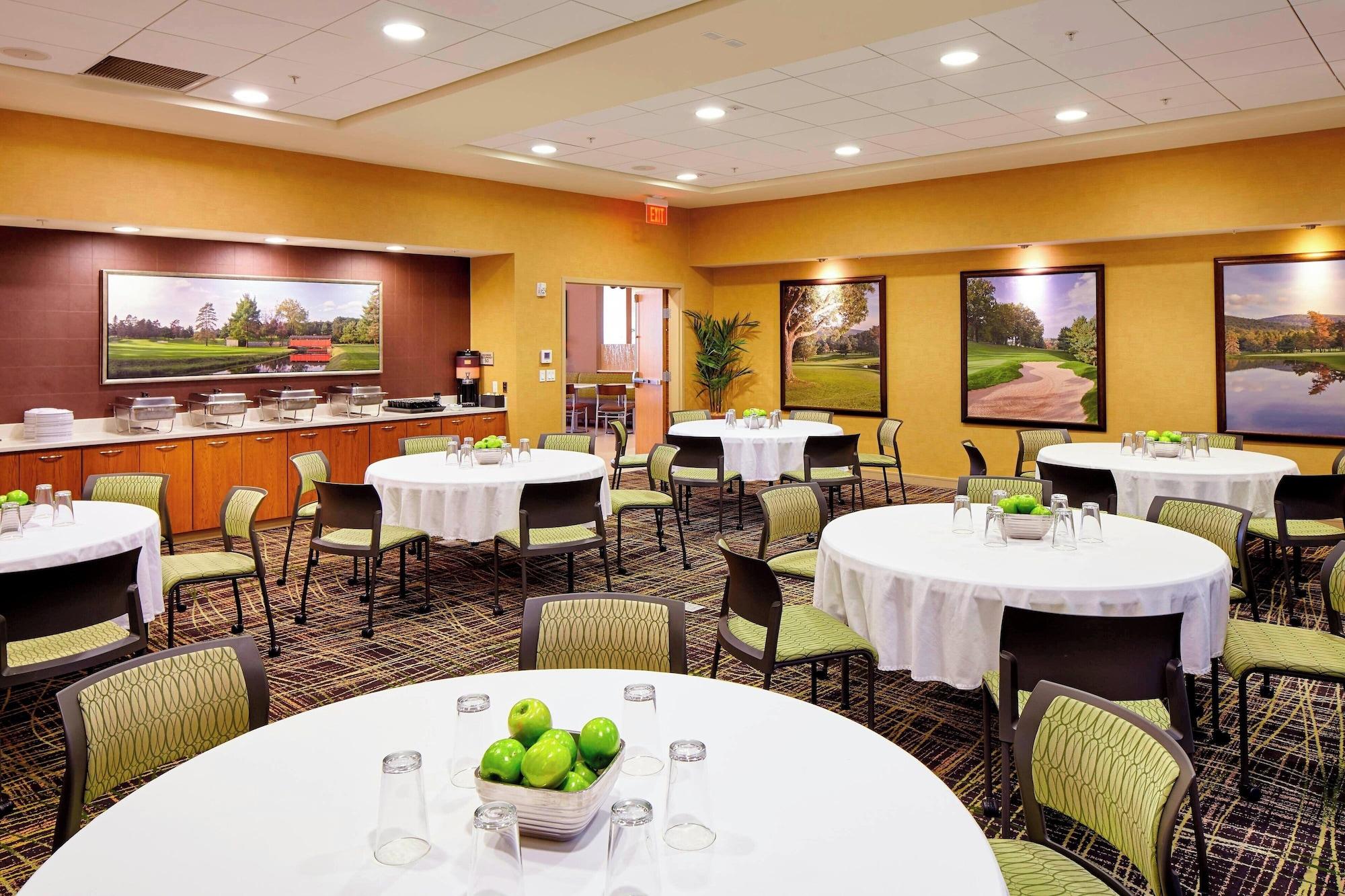 Sala de Reuniones SpringHill Suites Pittsburgh Latrobe