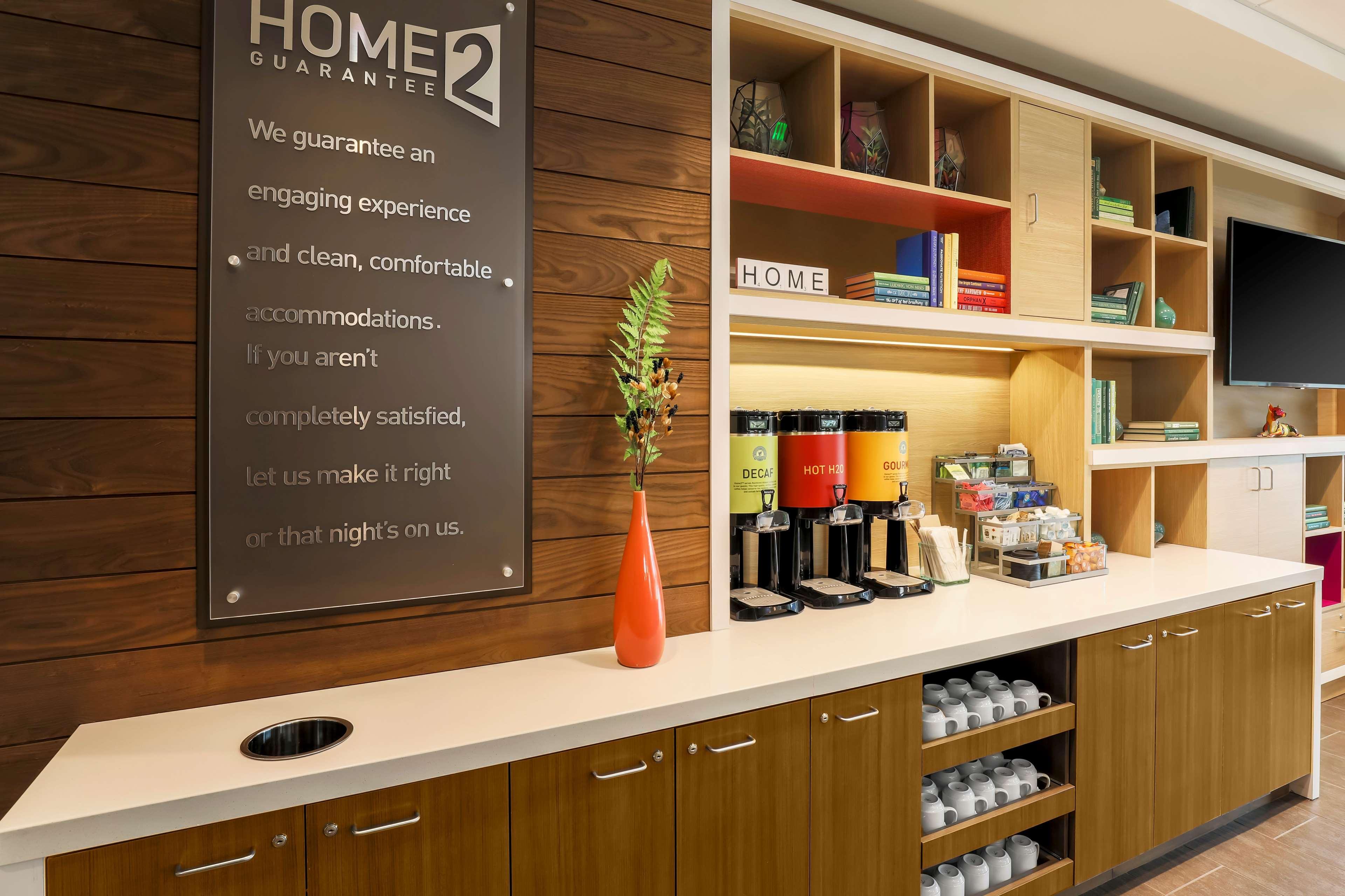 Vista Lobby Home2 Suites by Hilton West Sacramento, CA