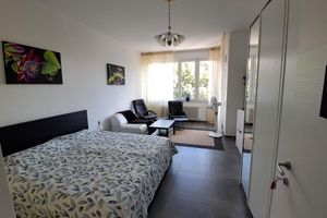 Alojamiento - Spacious, quietly located apartment with 3 bedrooms, eat-in kitchen and balcony,