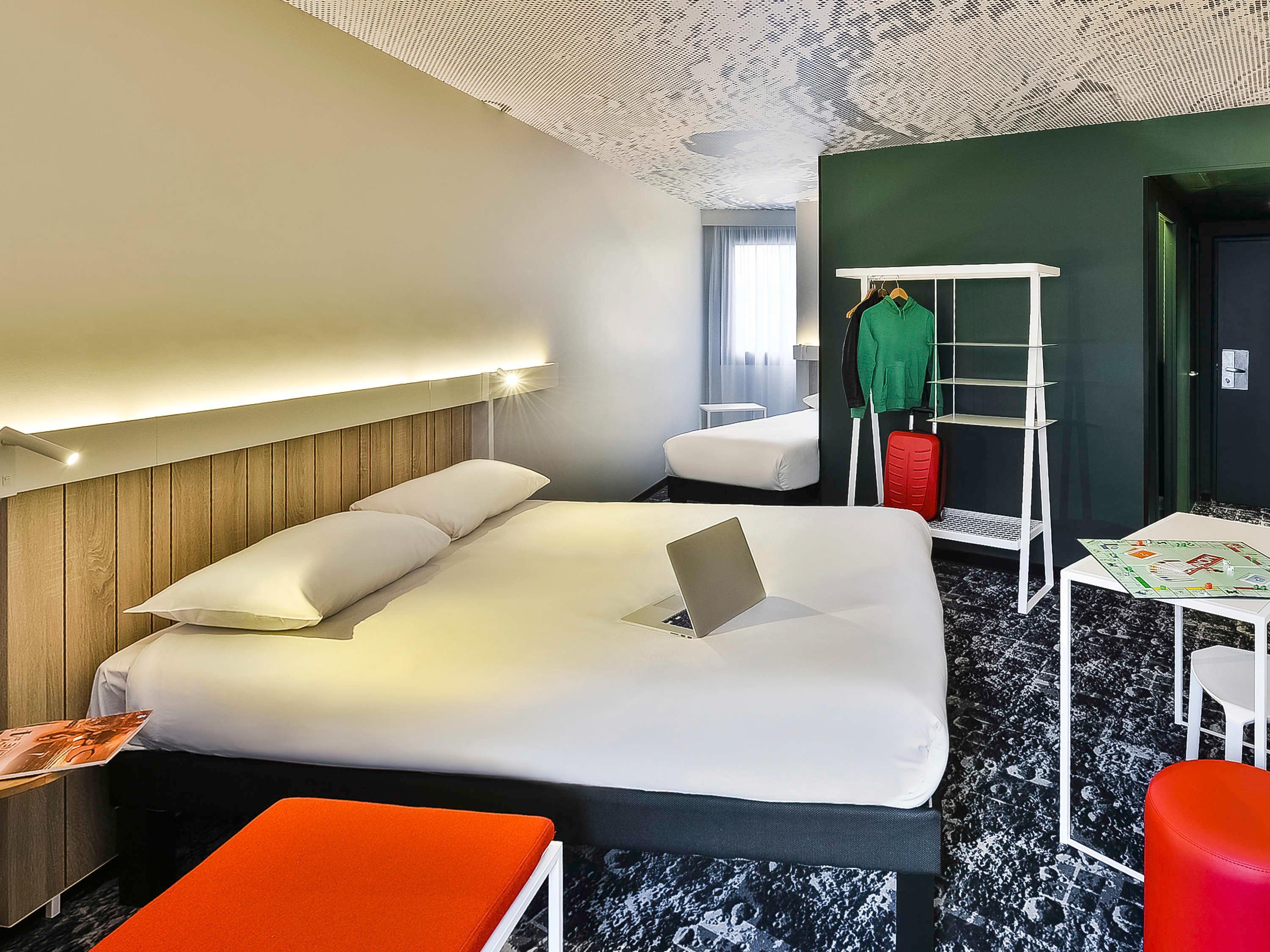 Vista Exterior Ibis Annecy Cran Gevrier Hotel