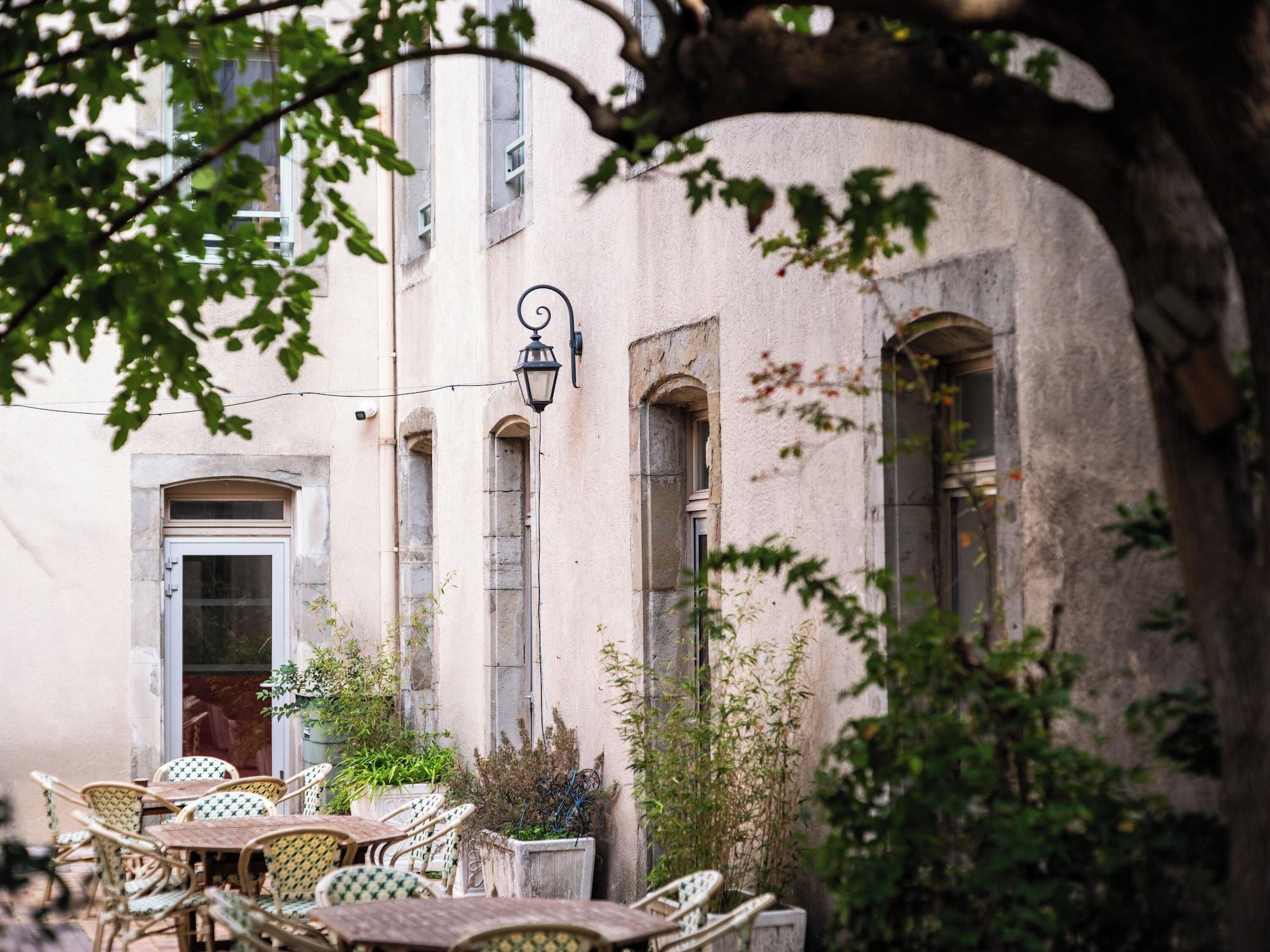 Varios Hostel Coeur de Cité