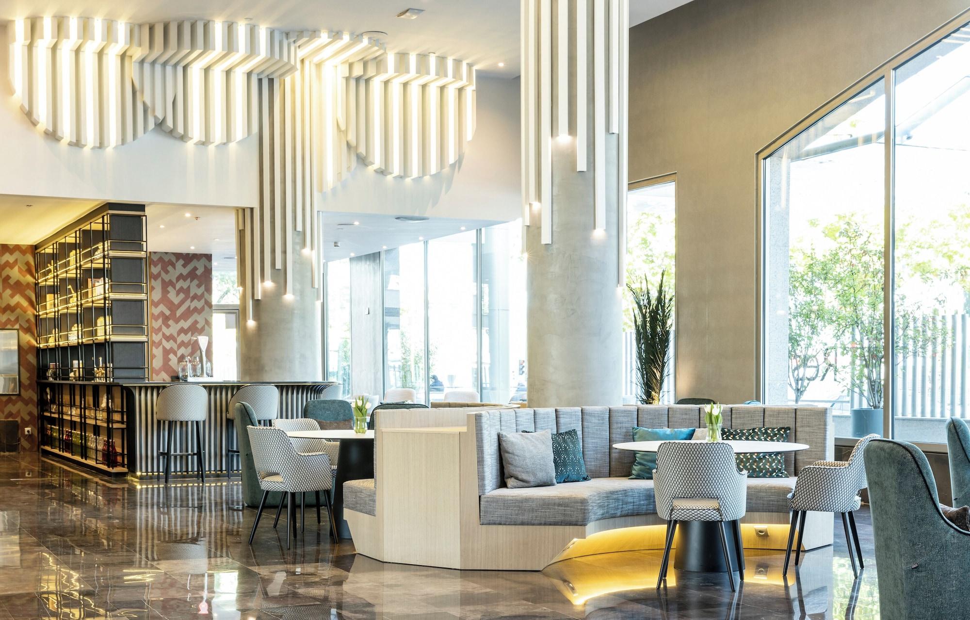 Vista Lobby Hotel ILUNION Alcalá Norte