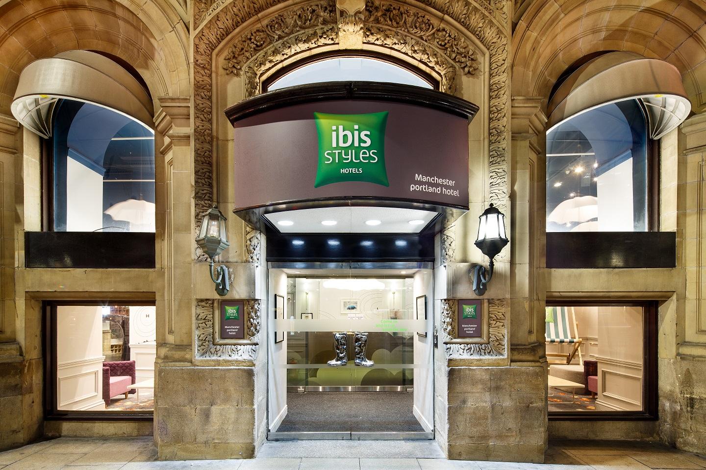 Vista Exterior ibis Styles Manchester Portland Hotel