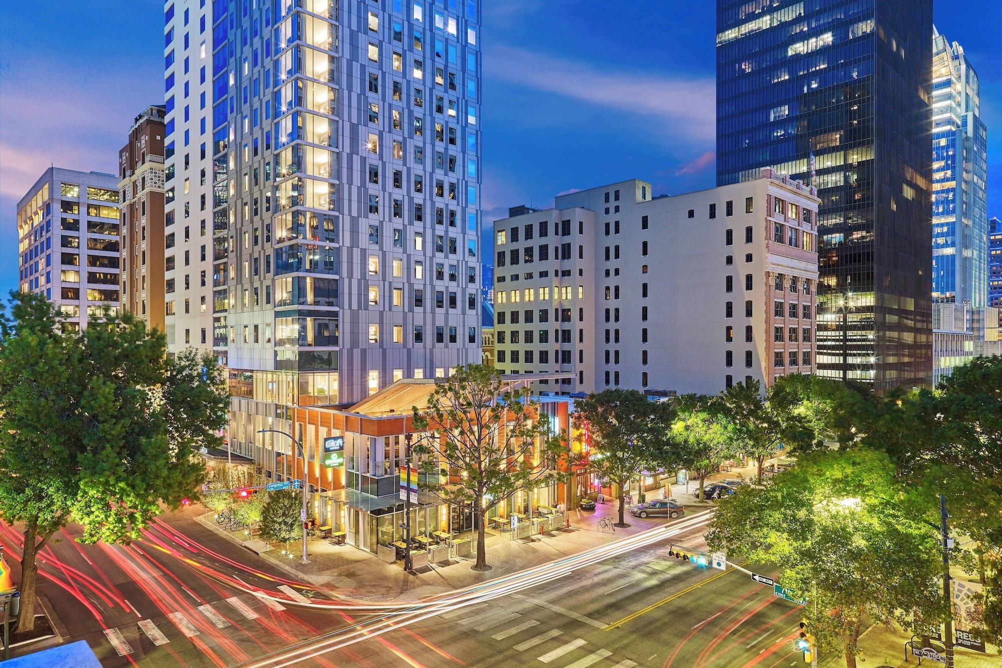 Vista Exterior Aloft by Marriott Austin Downtown