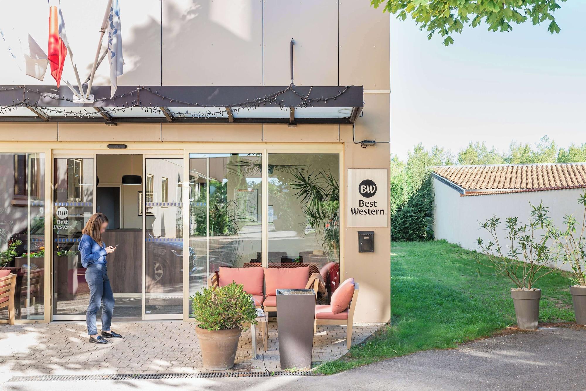 Vista Exterior Best Western Hotel Des Barolles - Lyon Sud