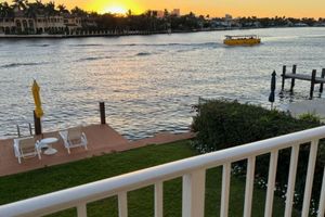 Alquiler Vacacional - Breathtaking Waterfront Escape in Fort Lauderdale — Chic, Bright & Top-Reviewed!