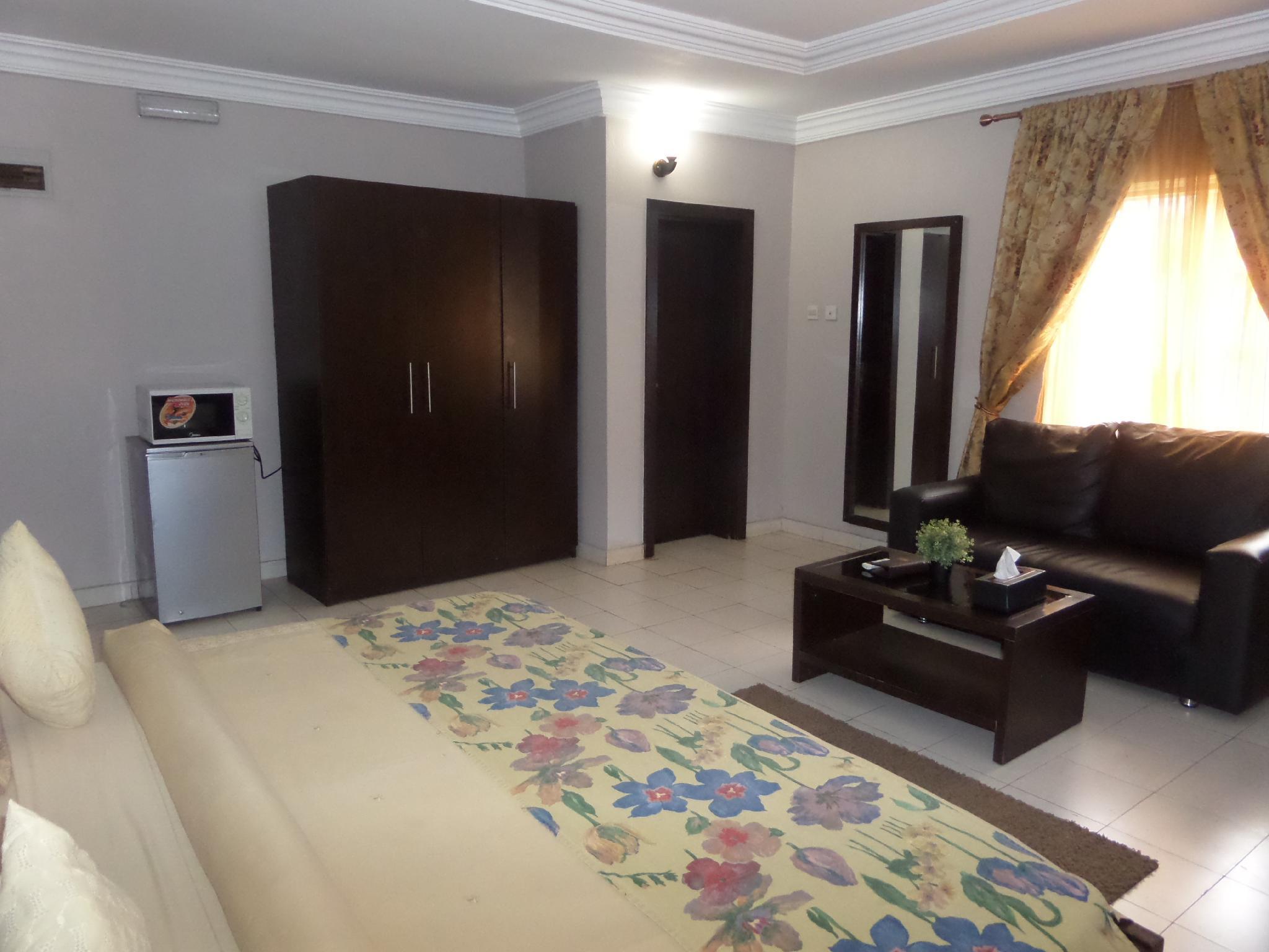 Vista Exterior Sheer Luxury Apartment And Suites