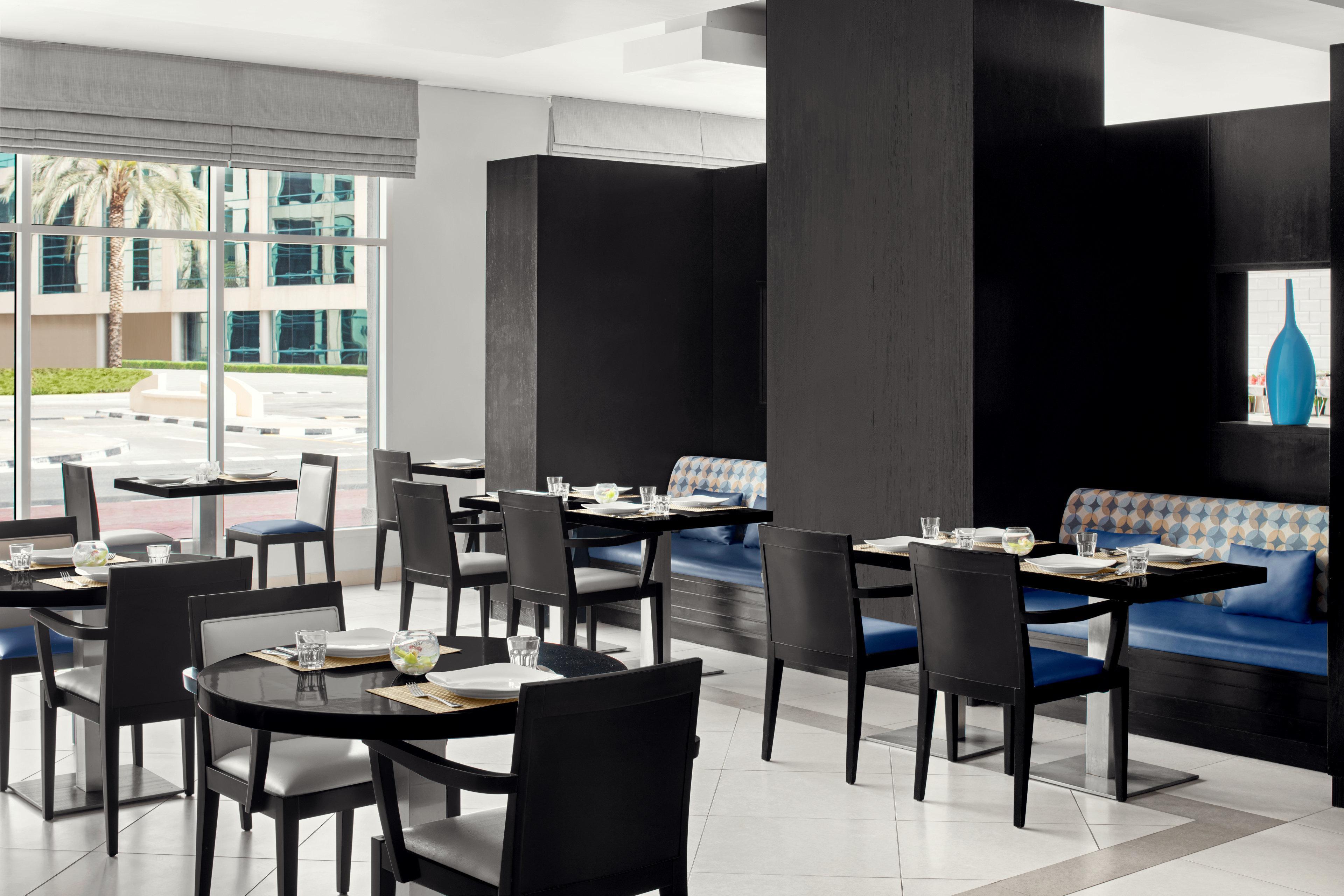 Restaurant Holiday Inn Express Dubai Safa Park by IHG