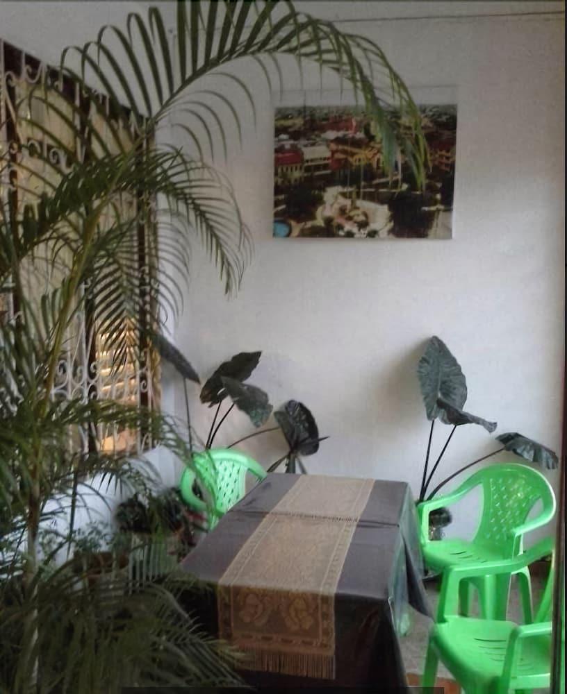 Comodidades del Alojamiento Hospedaje Aziyadé