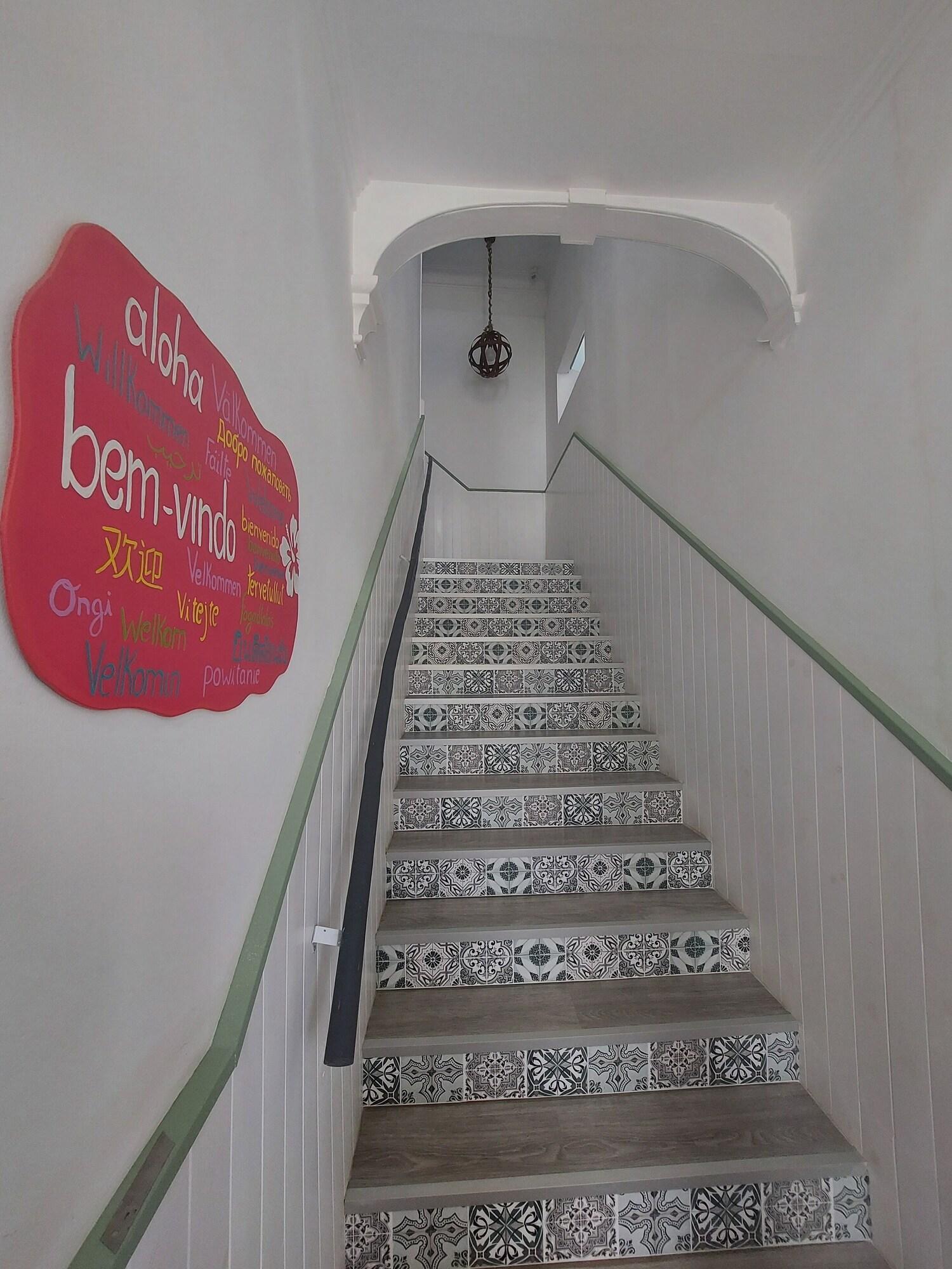 Vista Lobby Aloha Hostel