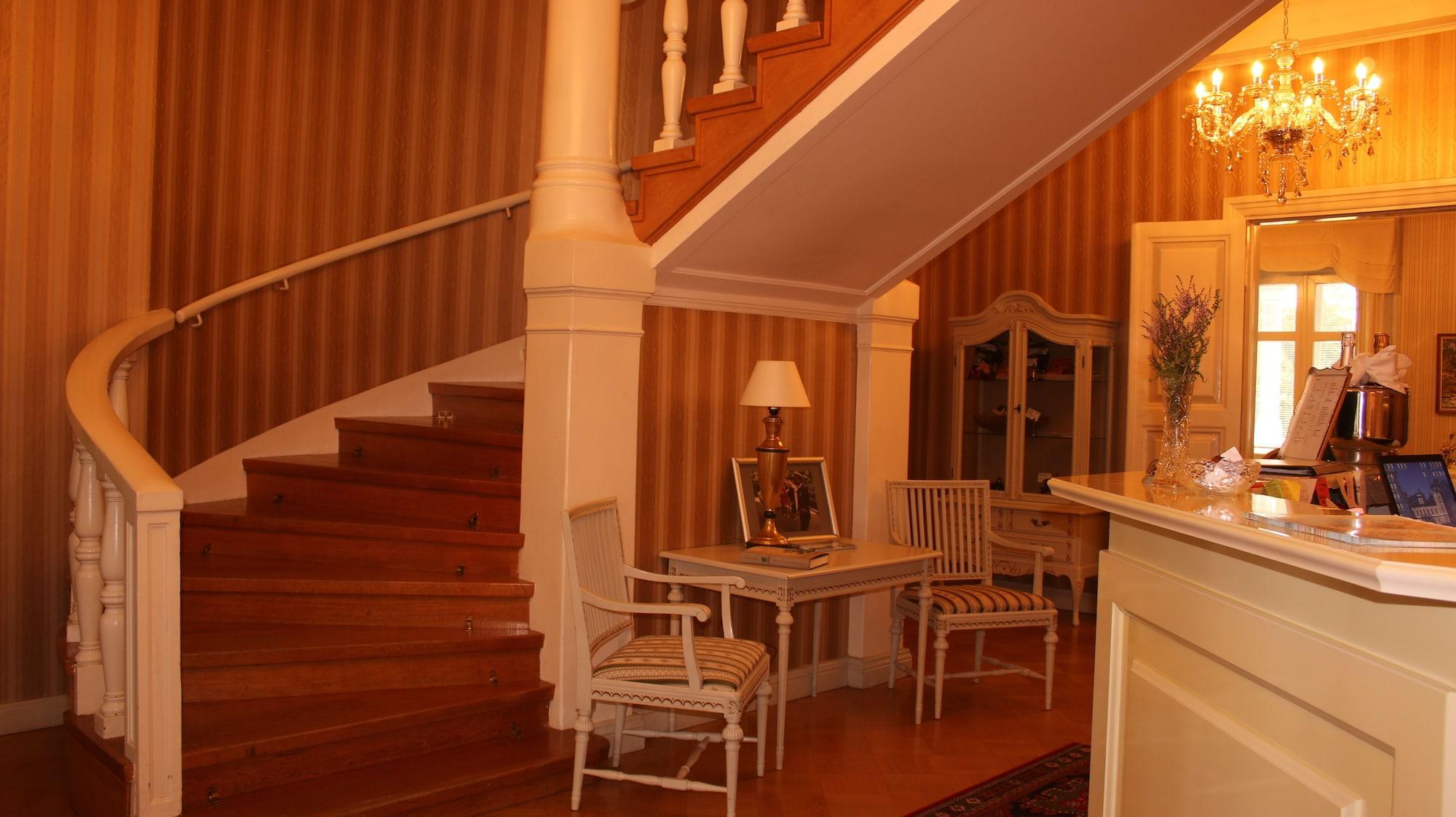 Vista Lobby Kartanohotelli Karhulan Hovi