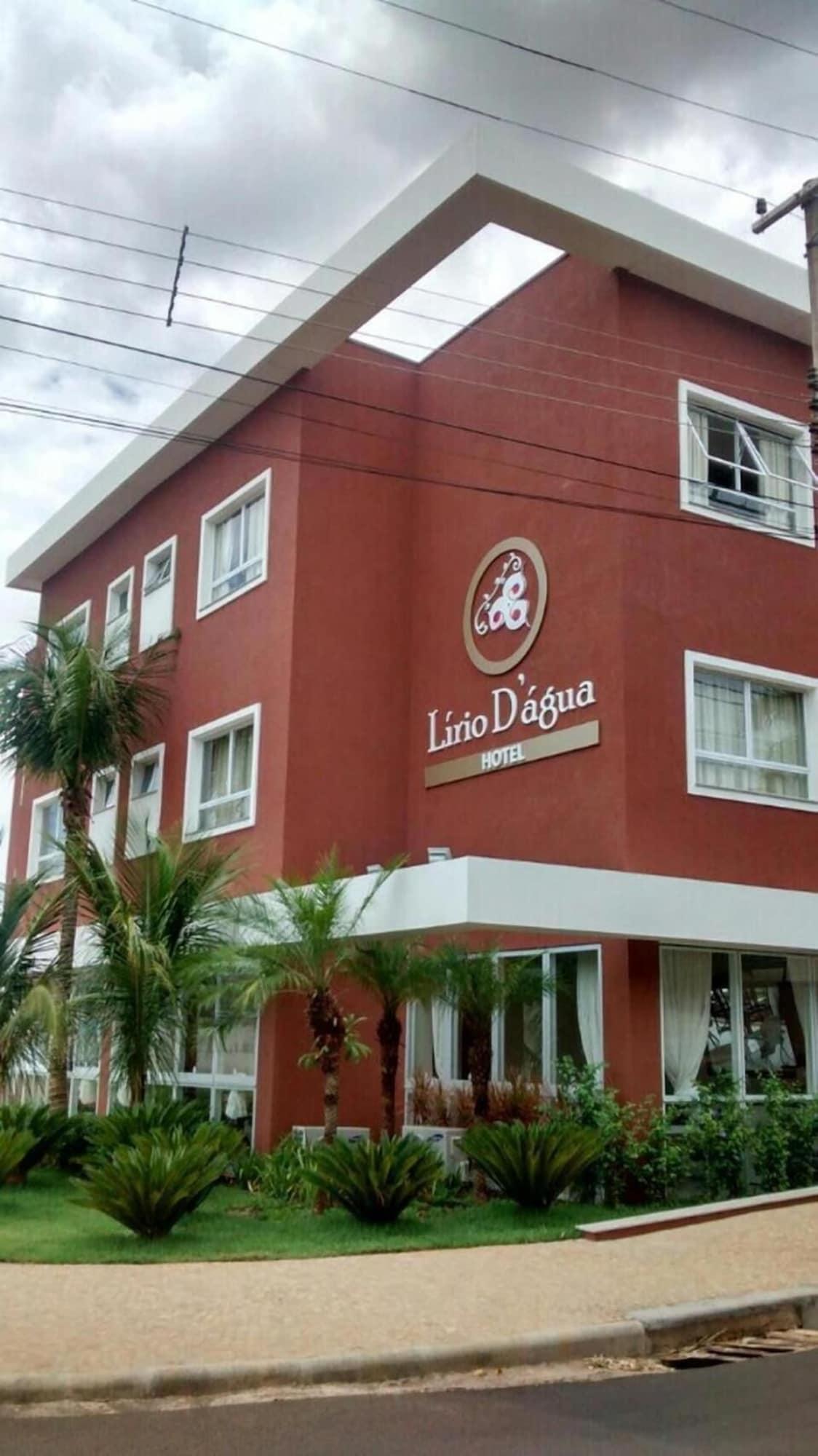 Vista Exterior Lirio D'Agua Hotel