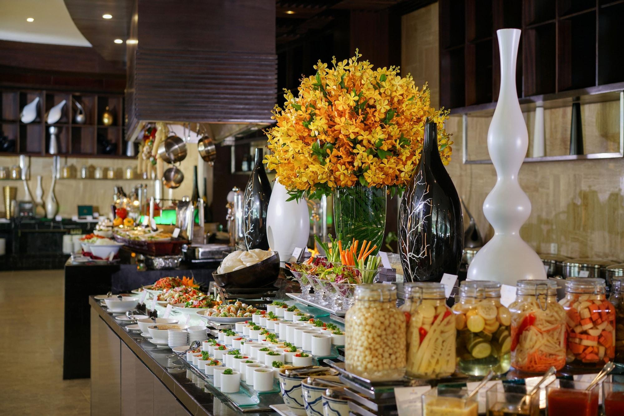 Restaurant Vinpearl Resort & Spa Nha Trang Bay