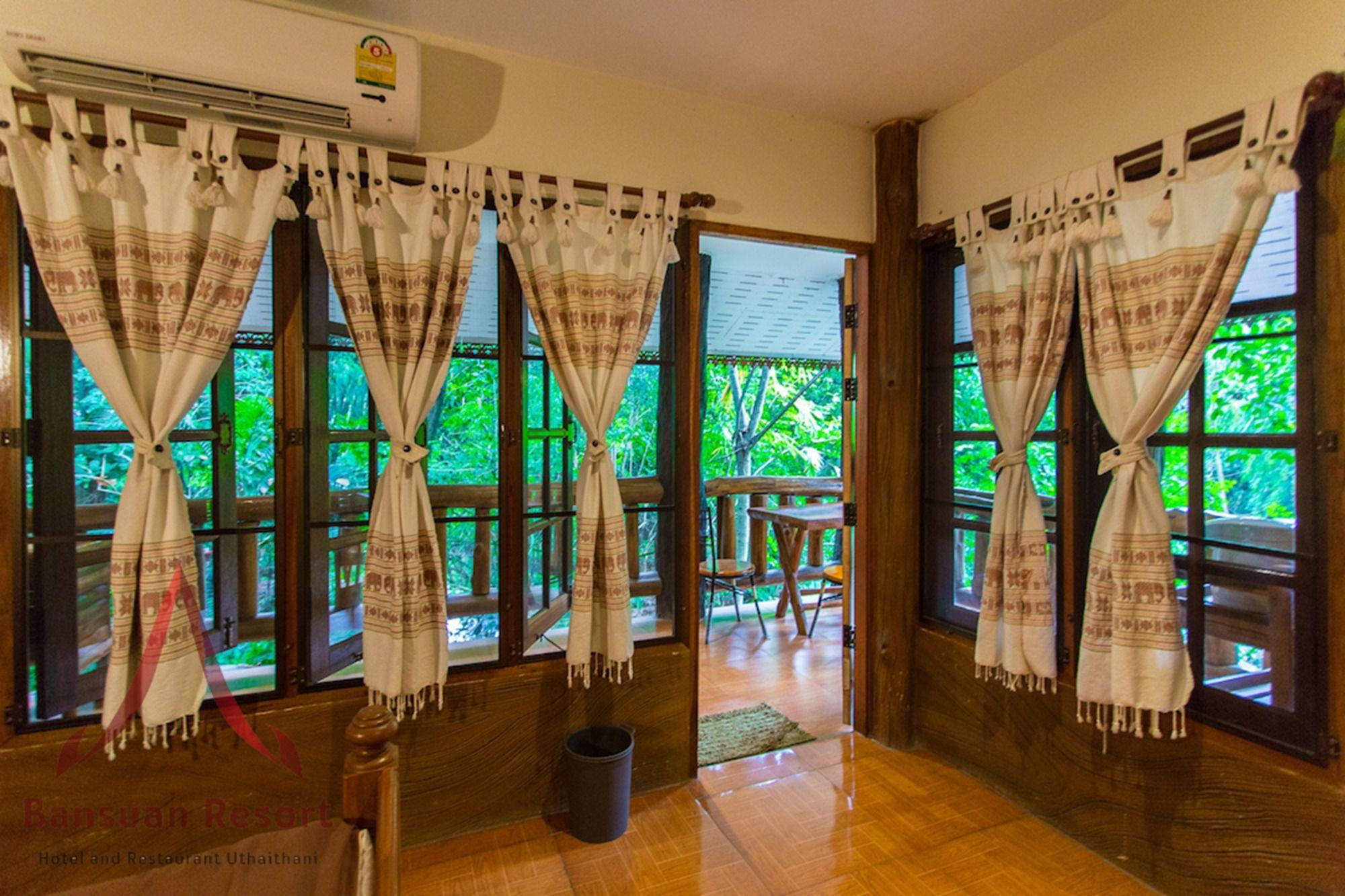 Set de Habitación Ban Suan Resort Uthai Thani