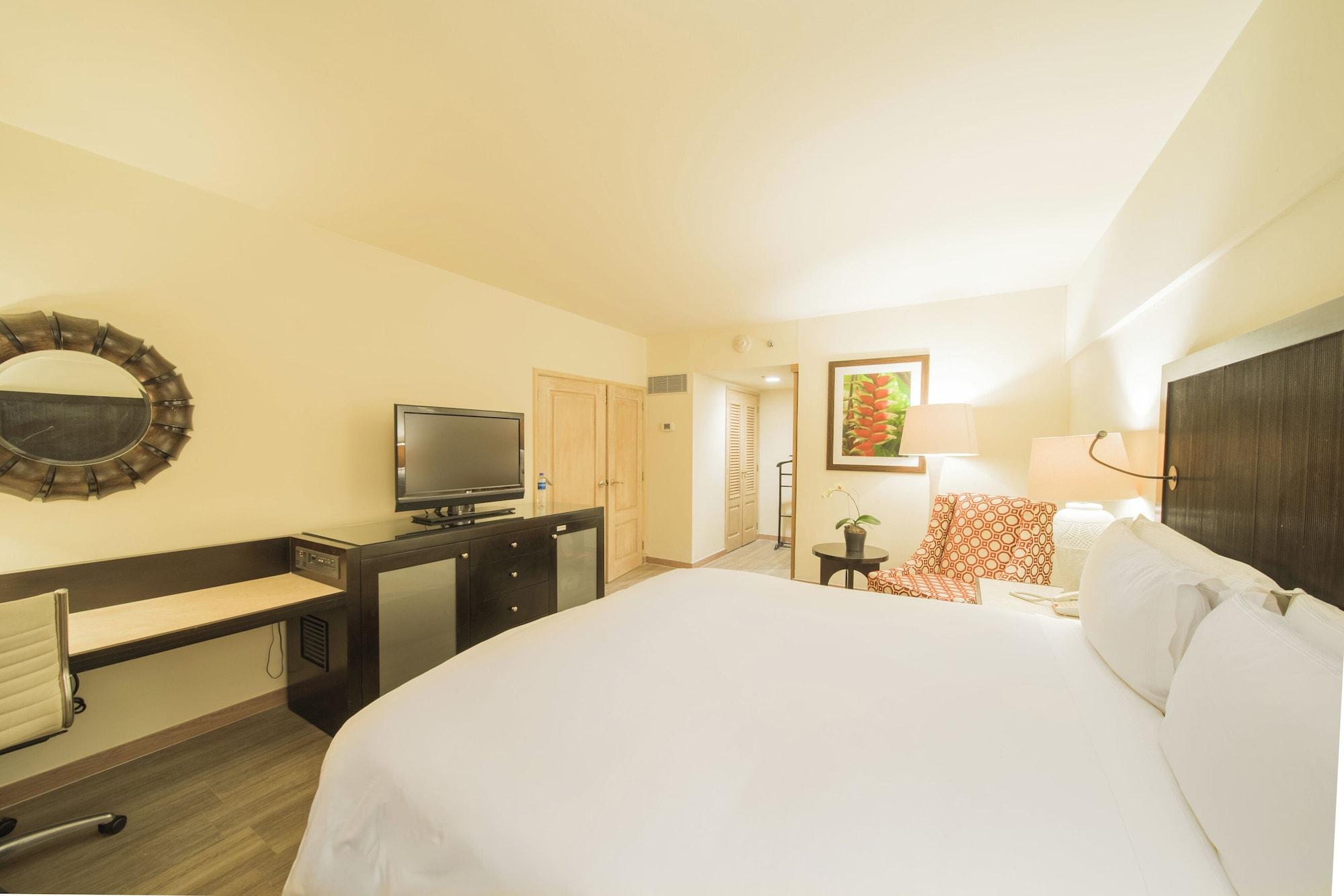 Habitación Real InterContinental San Salvador at Metrocentro Mall by IHG