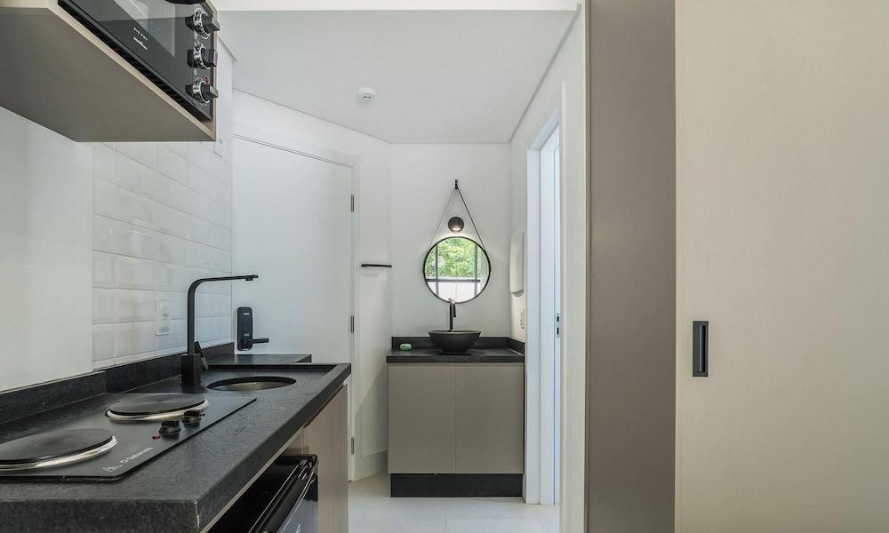 Equipamiento de Habitación Modern Studios 150m From Lagoa da Conceicao - Lsts II