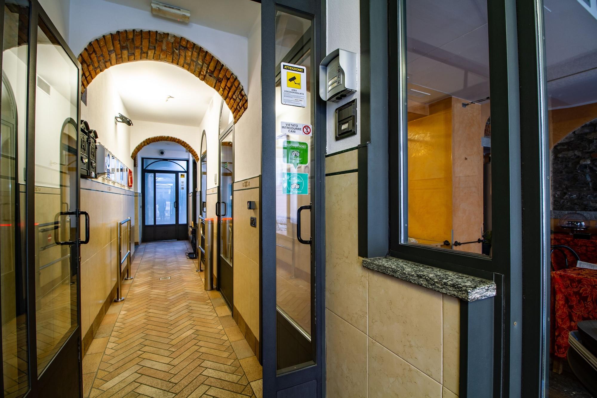 Vista Lobby In Riva al Lago