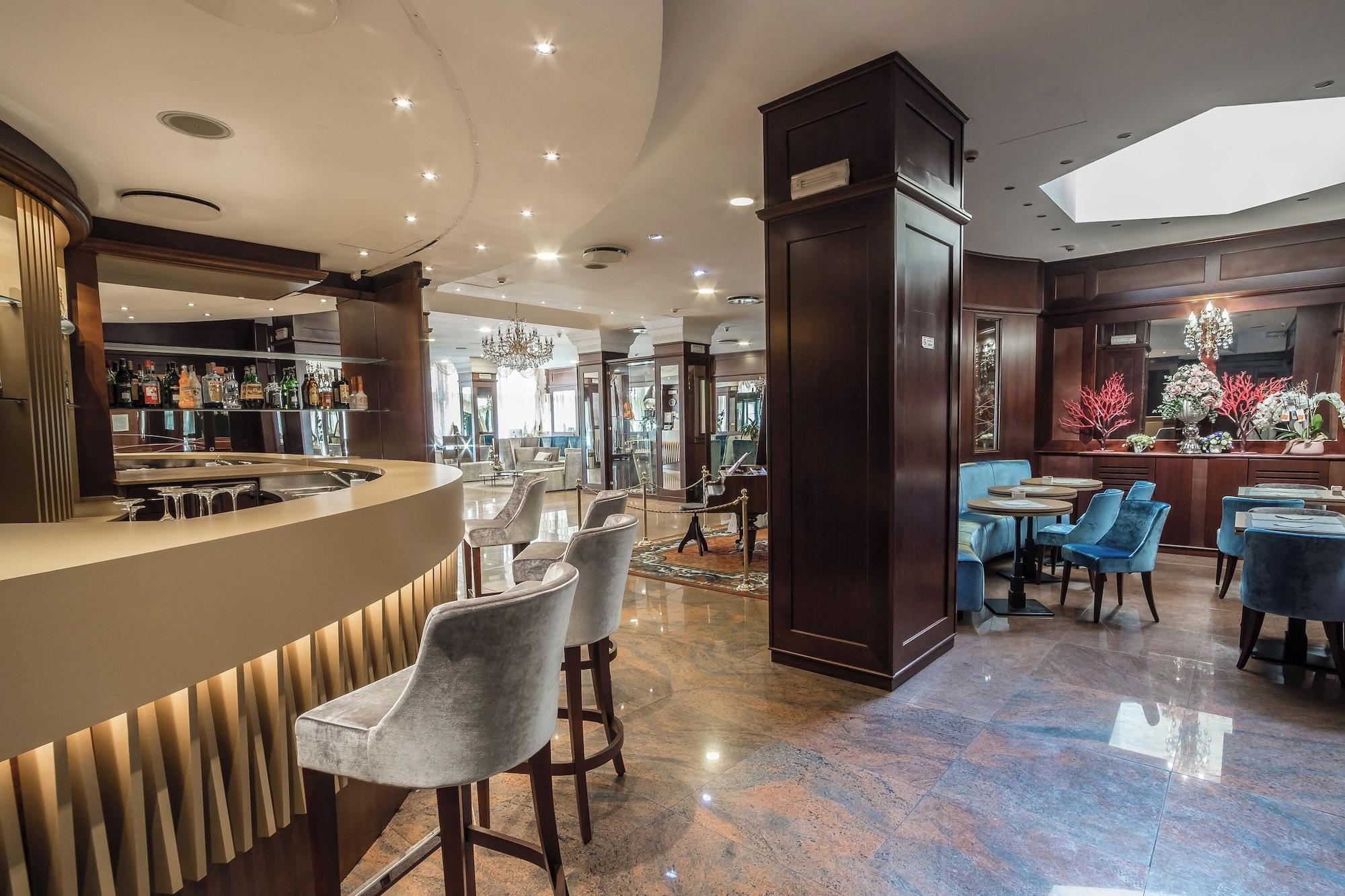 Restaurant hotel mythos