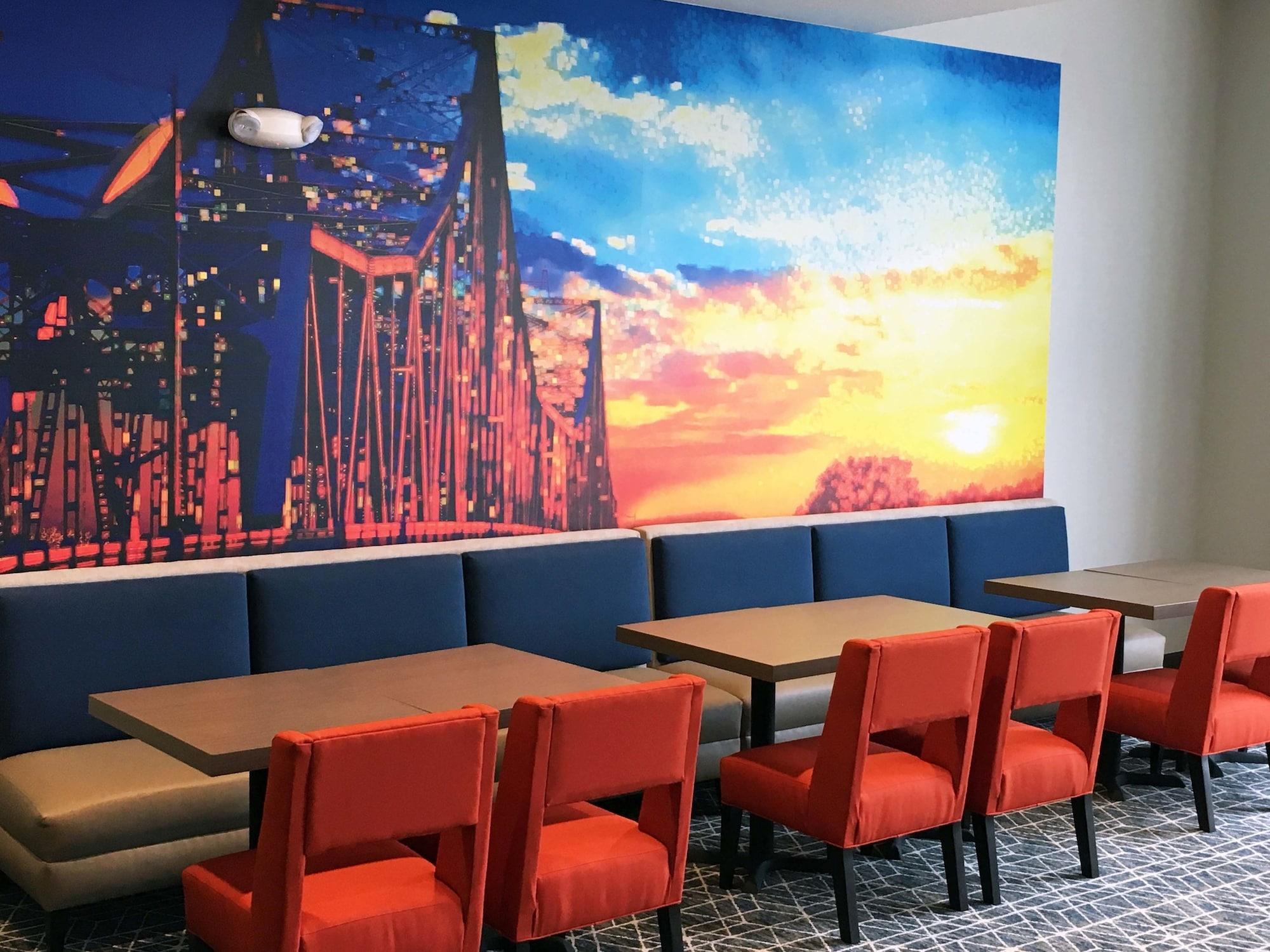 Vista Lobby Gundersen Hotel & Suites