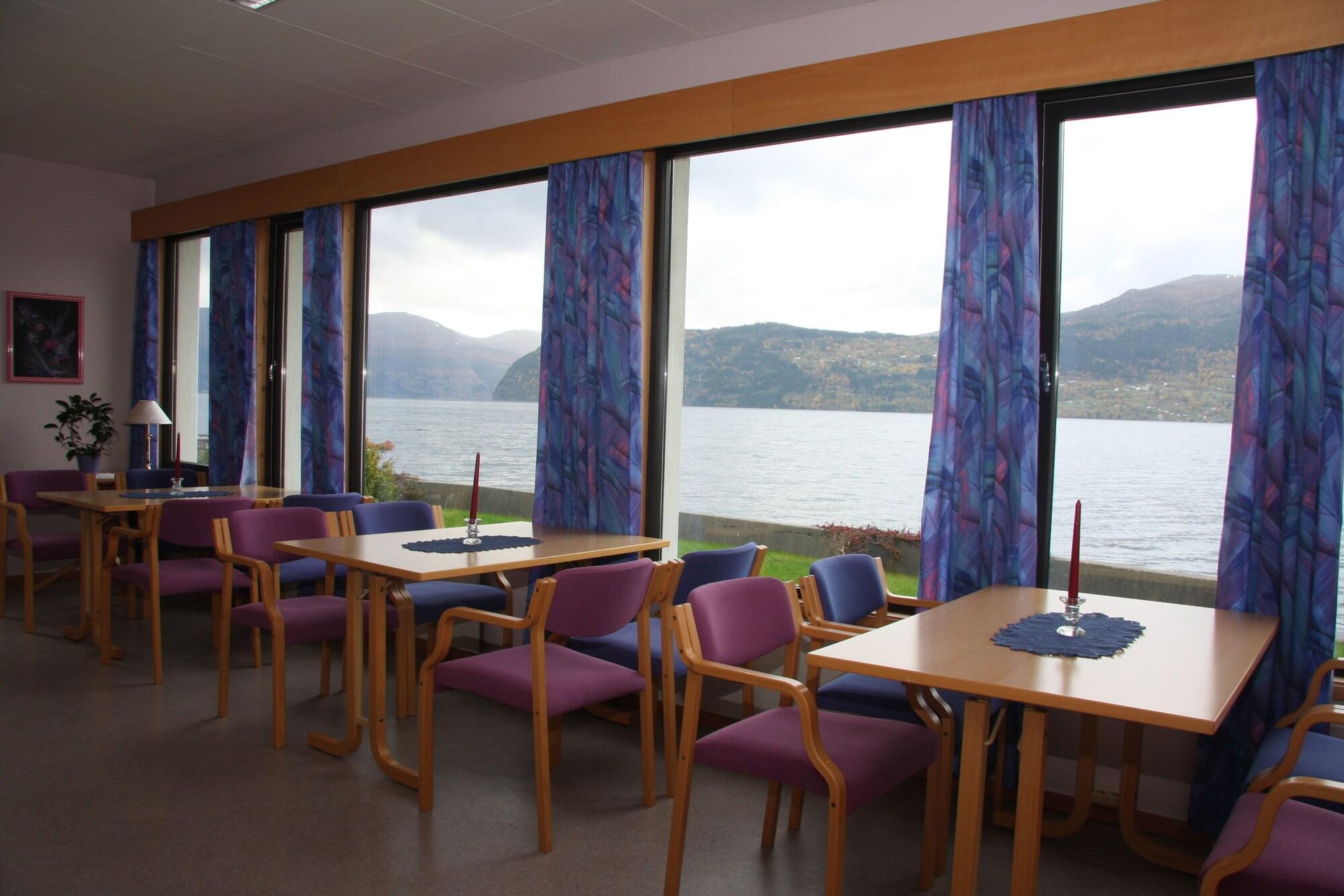 Sala de Reuniones Innvik Fjordhotel - Misjonheimen