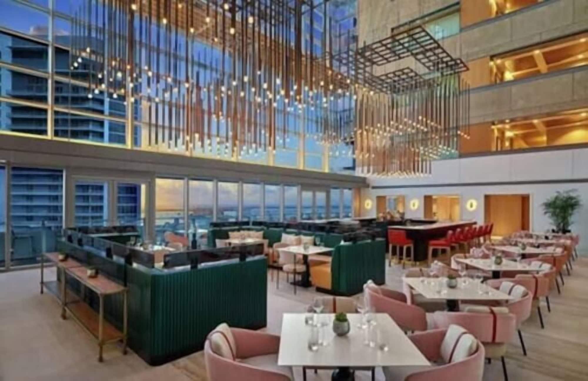 Restaurant AKA Brickell