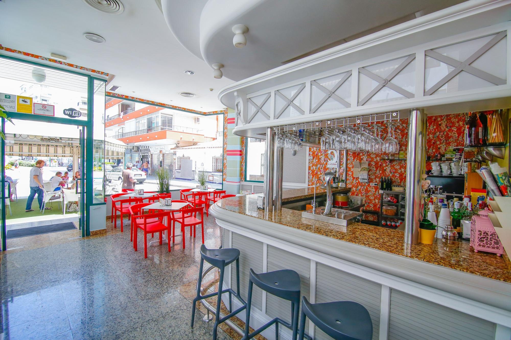 Bar/Salón Hotel Mainake