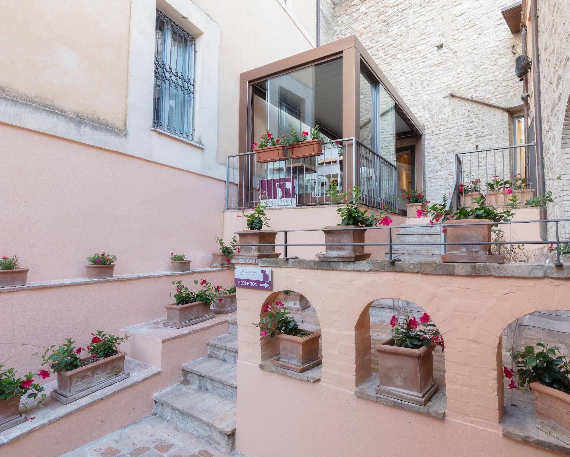 Varios Hotel Sorella Luna