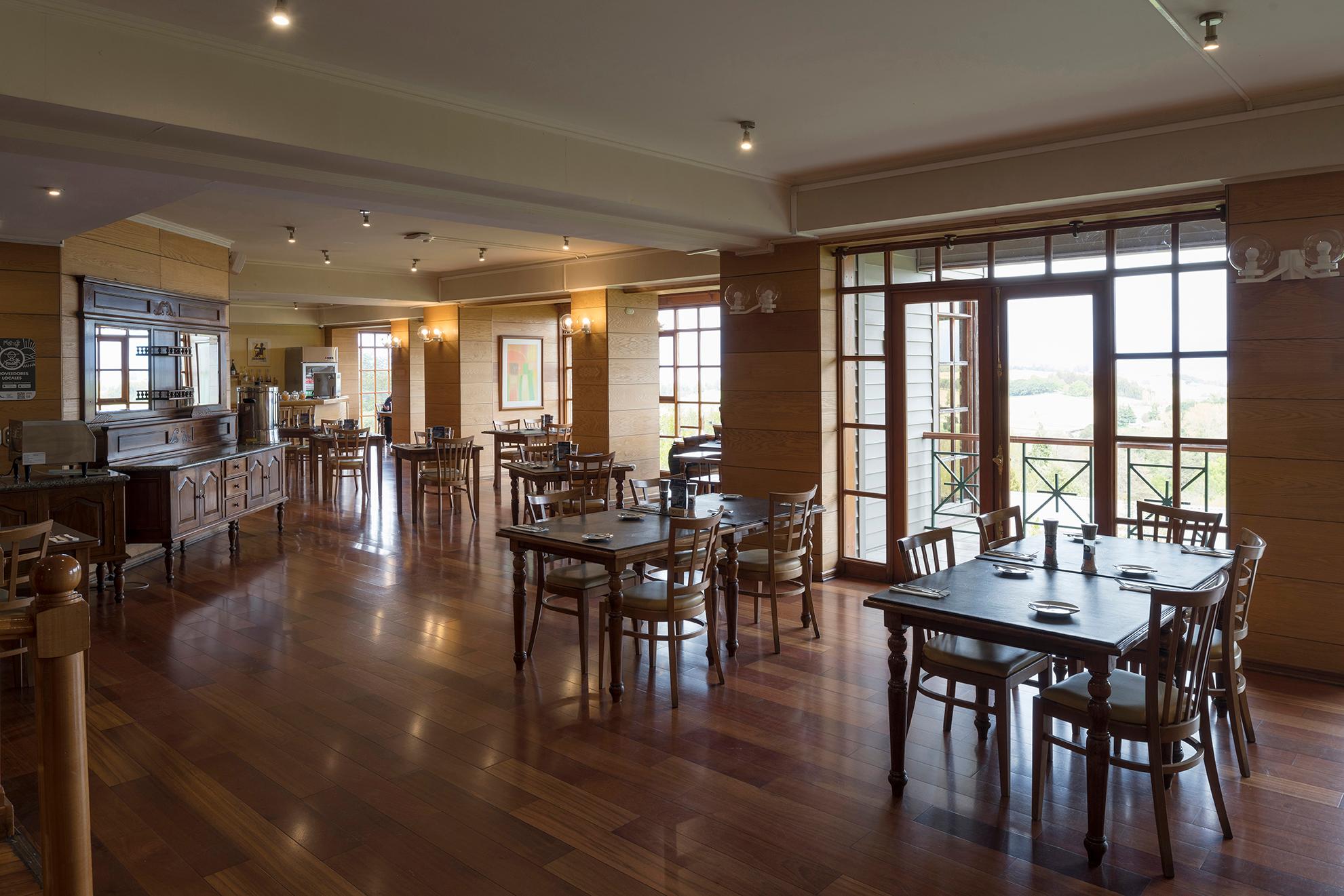 Restaurant Hotel y Cabañas Lago Ranco - Caja Los Andes