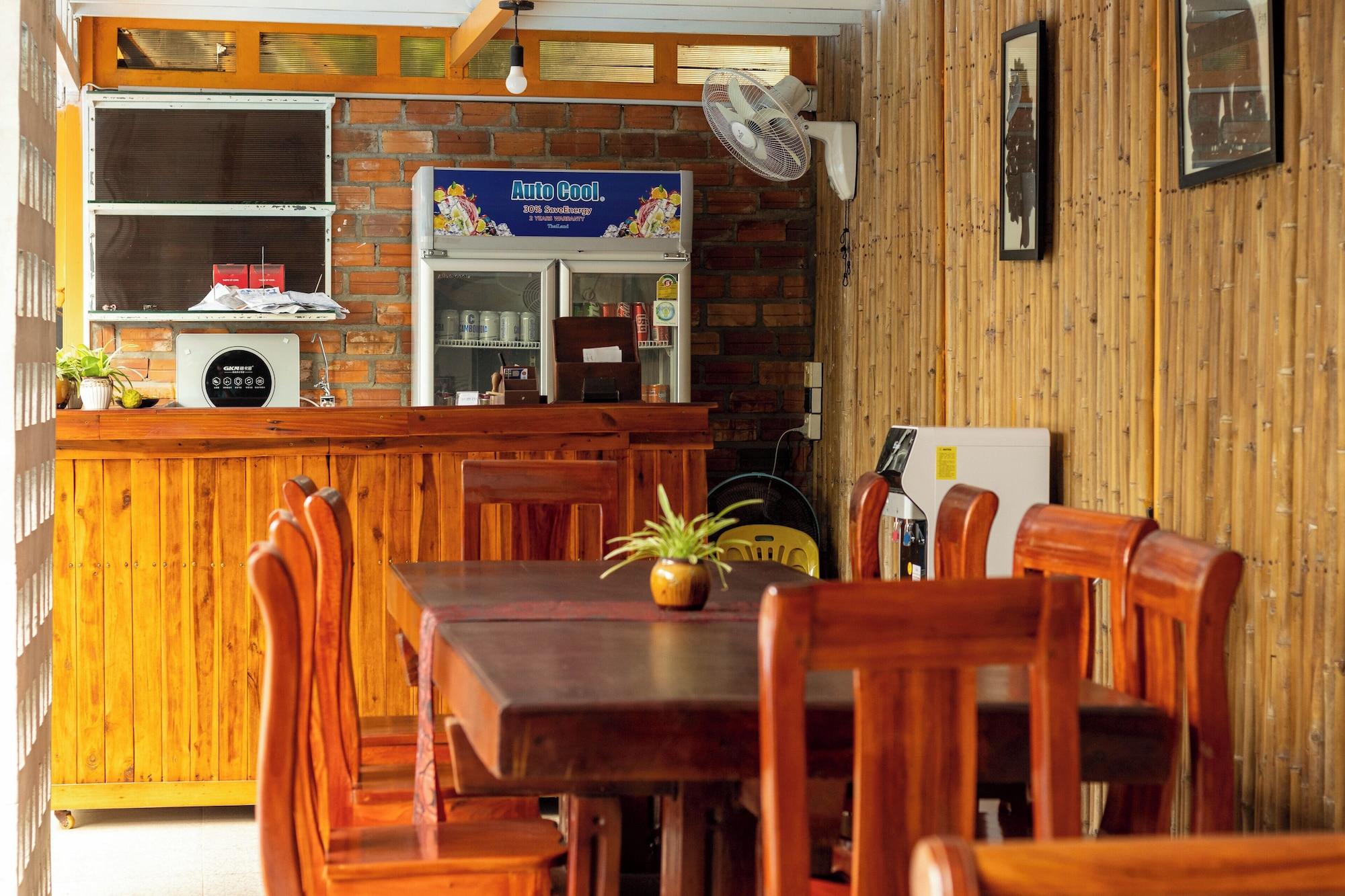 Restaurant Travellers Inn