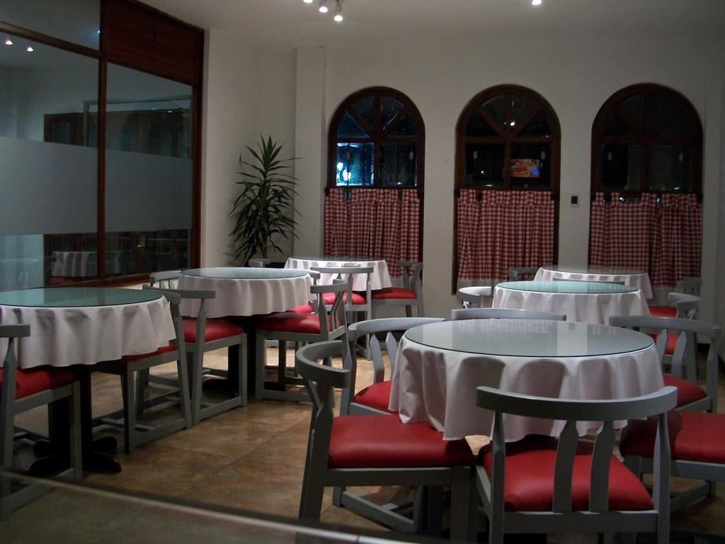 Restaurant Hotel Aerolito