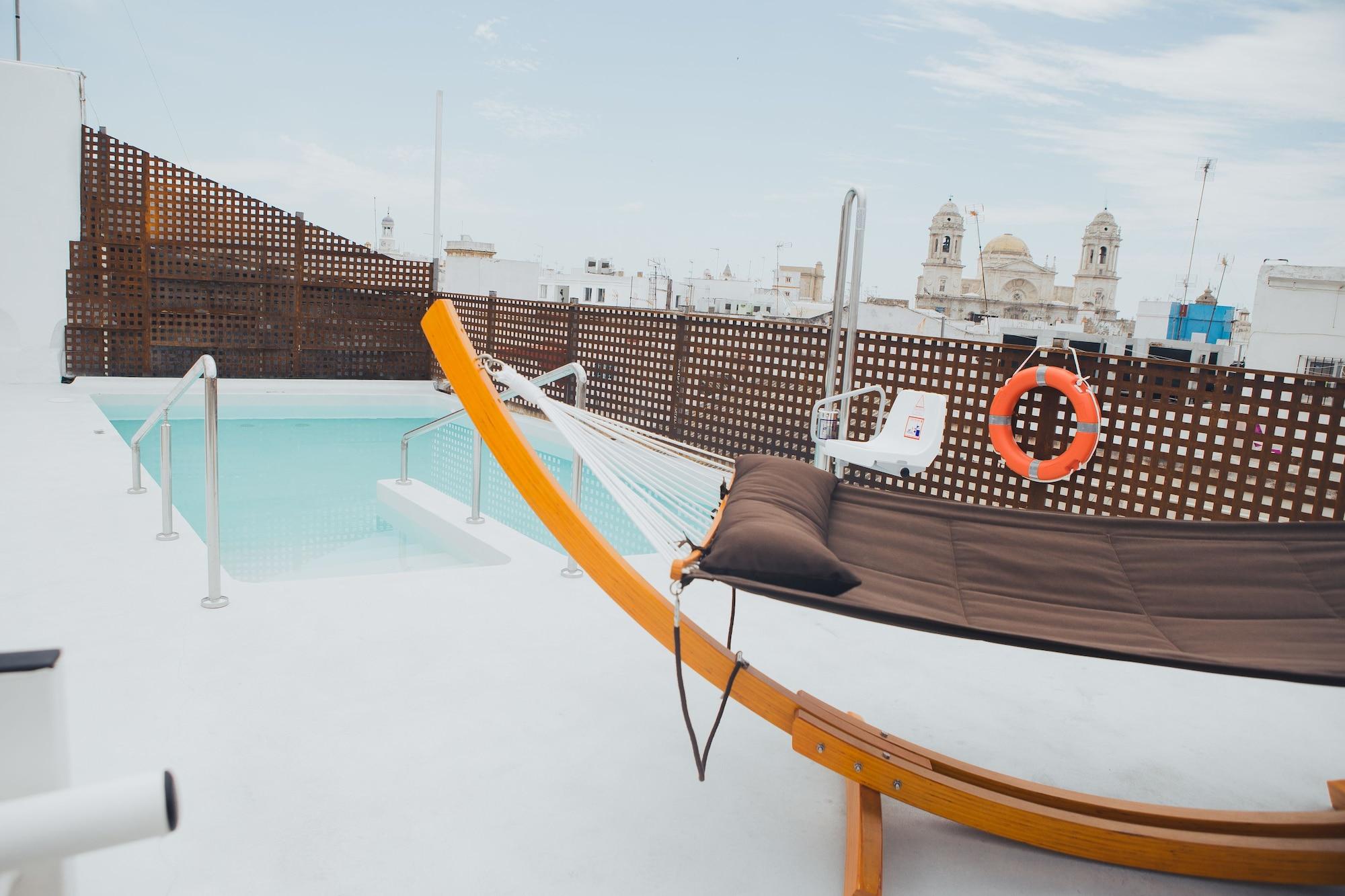 Vista Piscina ISA Cádiz