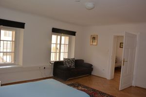 Alquiler Vacacional - Spacious apartment, 2 bedrooms, walk-through room, Graz center