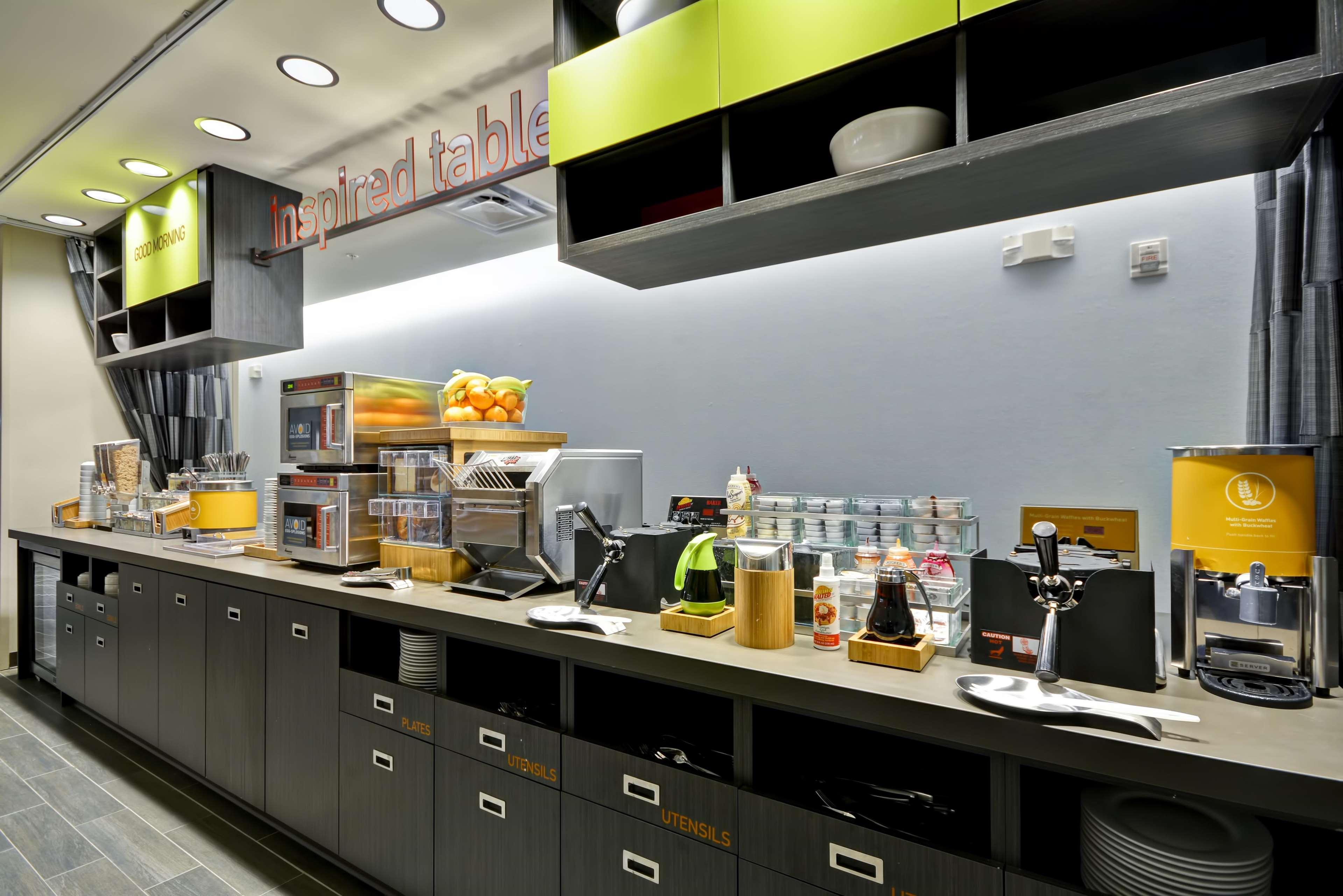 Restaurant Home2 Suites by Hilton Oswego