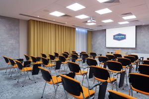 Alojamiento - Hampton by Hilton Astana Triumphal Arch