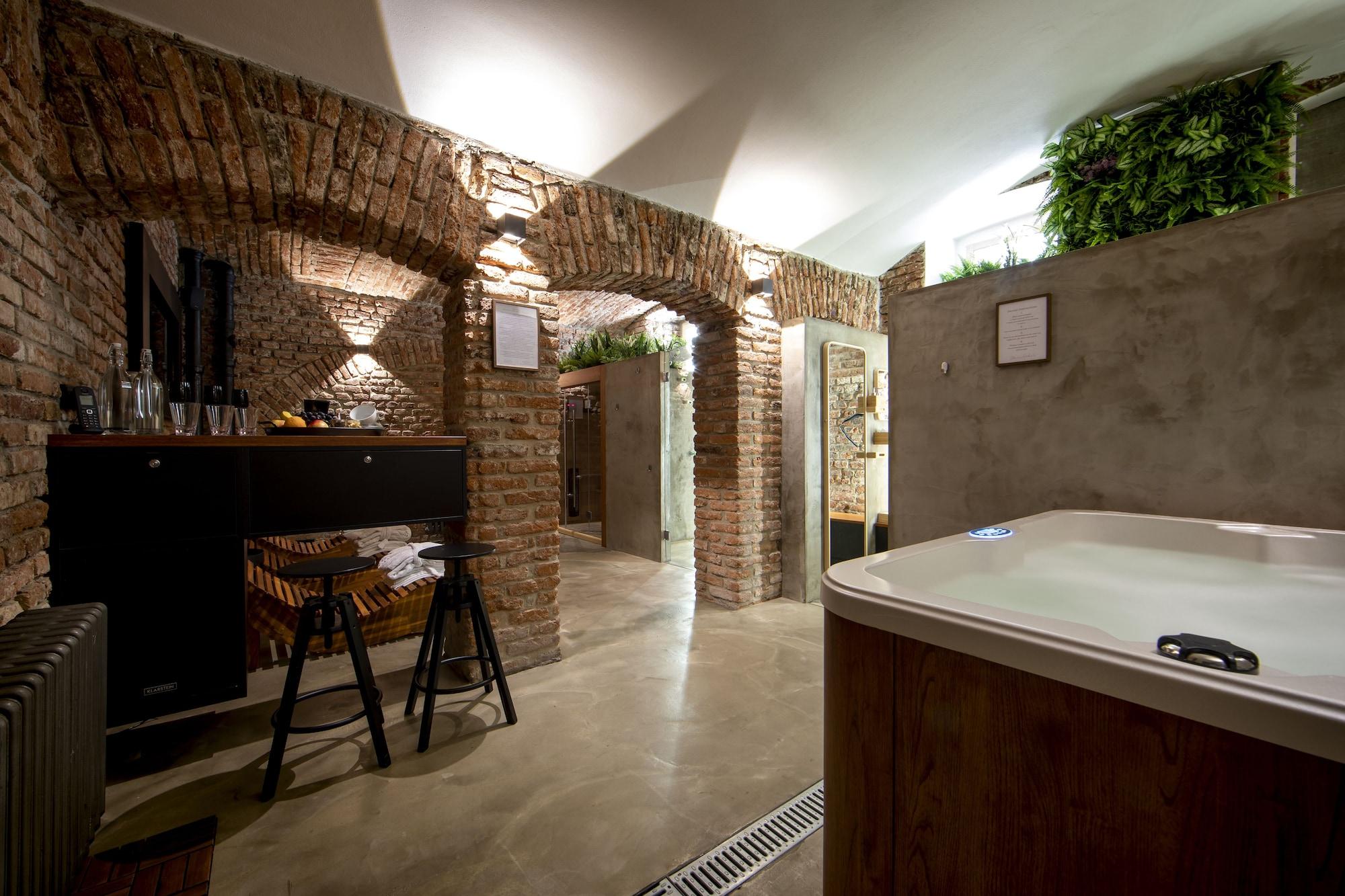 Spa Miss Sophie's New Town