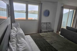 Alquiler Vacacional - Charming Studio with Ocean Views, Infinity Pool & Island Bliss