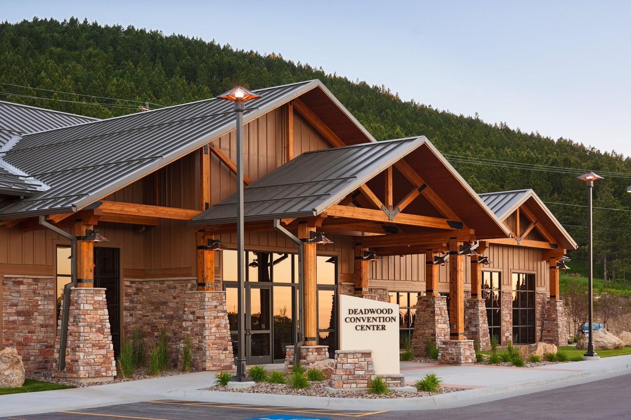 Vista Exterior The Lodge at Deadwood Gaming Resort