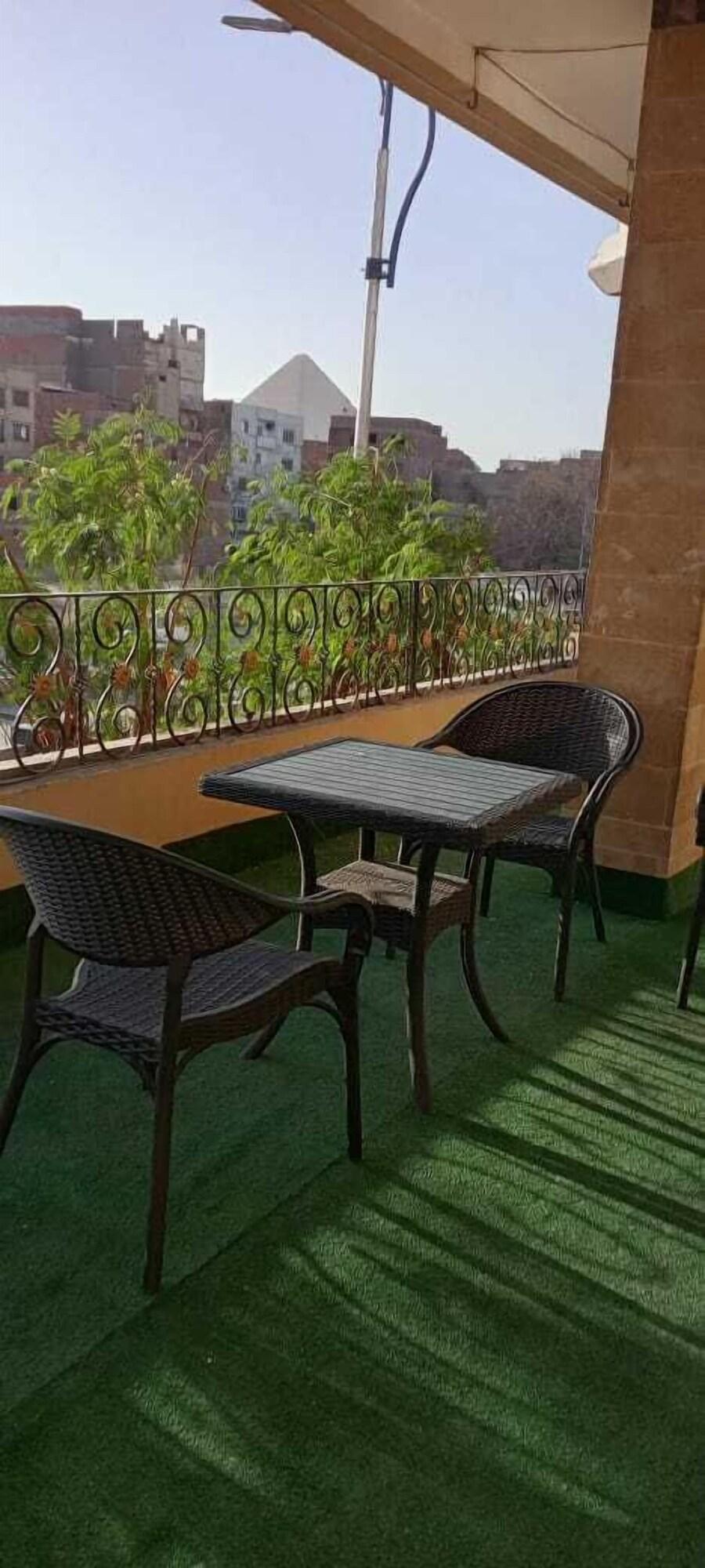 Varios The King Narmar Hotel